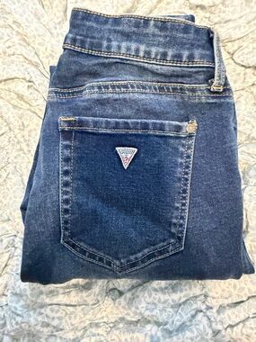 Guess Women’s Dark Blue Skinny Jeans with Triangle Logo